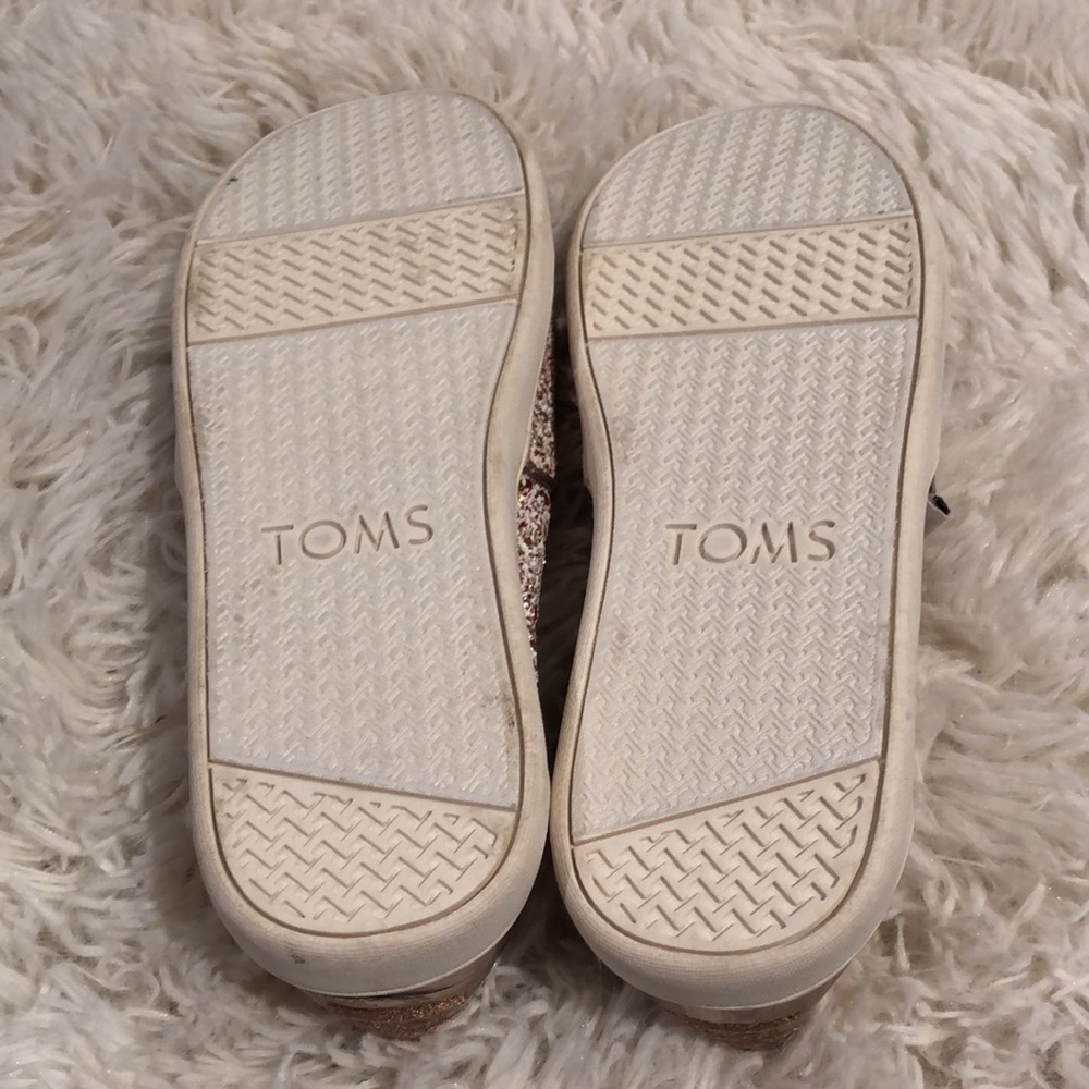 TOMS Candy Cane design slip on. NWOT or box. - Picture 9 of 13